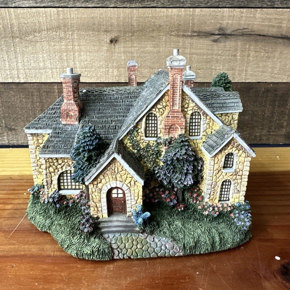 "Spring Gate Manor" Thomas Kinkade Lamplight Collection - Picture 1 of 7